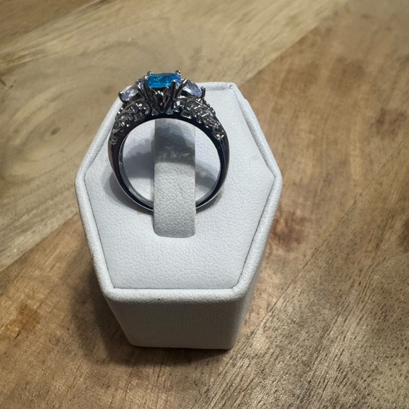 LASTACT WEDDING RING SIZE 6 - Picture 6 of 7